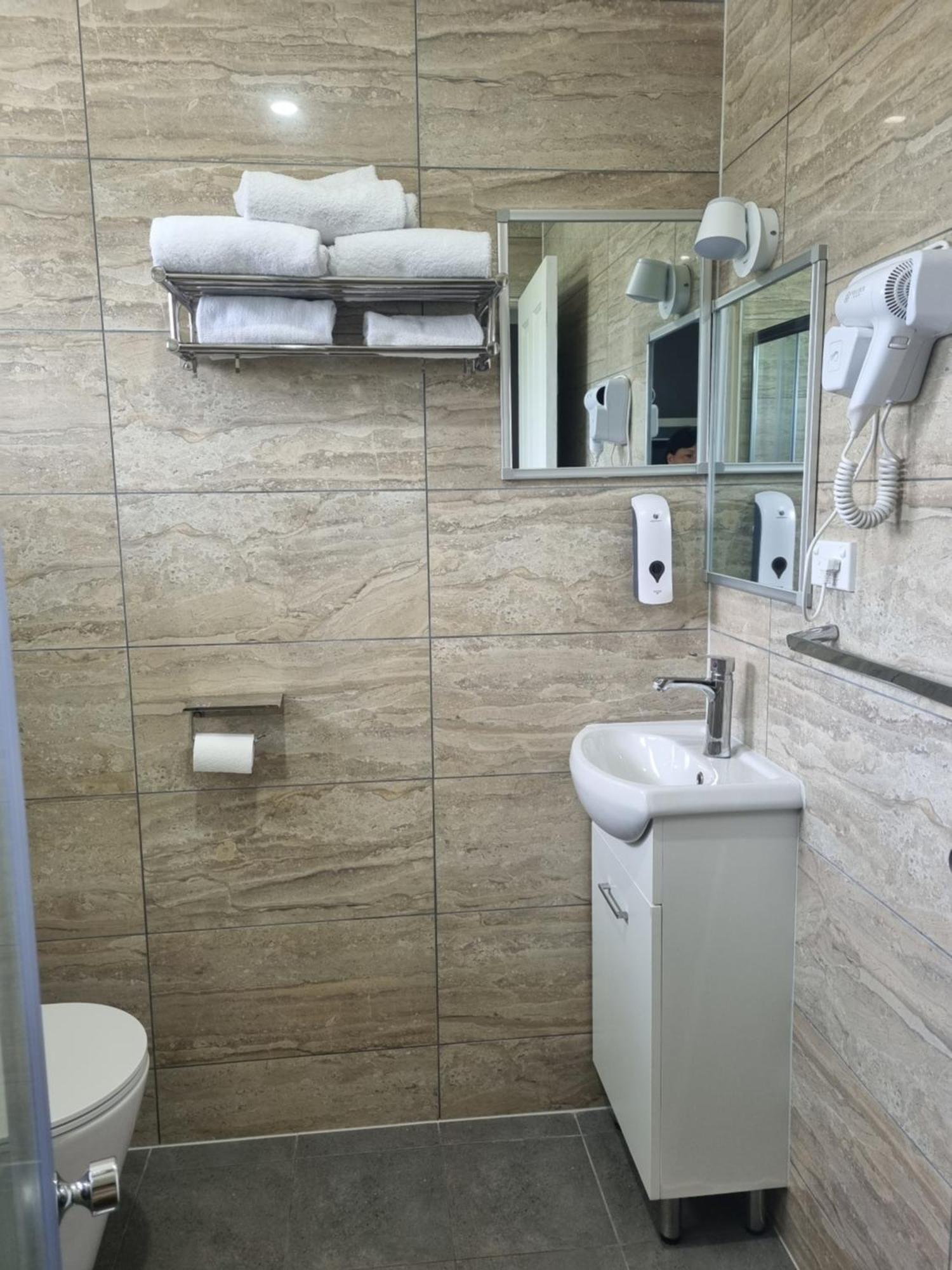 All Seasons Country Lodge Тарі Екстер'єр фото